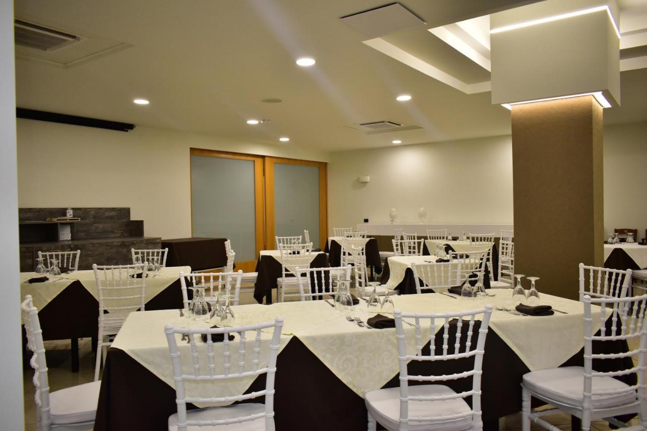 Hotel Garden ซานโจวานนี โรตอนโด ภายนอก รูปภาพ